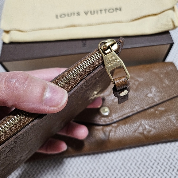 LV Curieuse Long Wallet - Picture 4 of 9